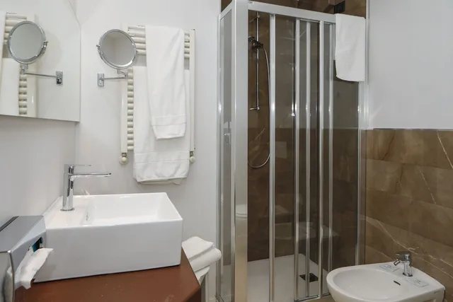 غرفة بسريرين منفصلين، Hotel Lancaster 6/6