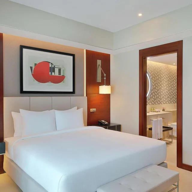 جناح عائلي بإطلالة على البحر بغرفتي نوم، Hilton Doha The Pearl Residences 1/6