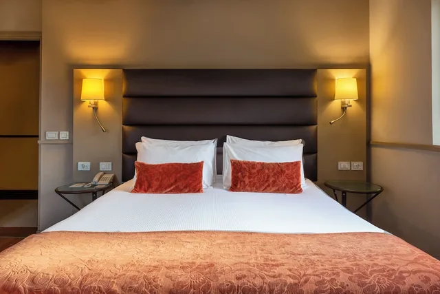 Dreamer, Triple, 2 Double Beds، Palacio de San Esteban 1/6