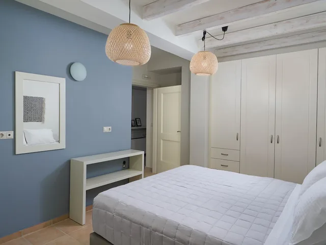 Hideaway, 4 Beds, Sofa, Garden Floor، Eliathos Residence Houses 10/10