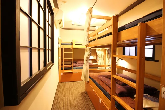 سكن مشترك مختلط قياسي بأربعة أسرّة وسريرين، K's House Tokyo Oasis 3/7