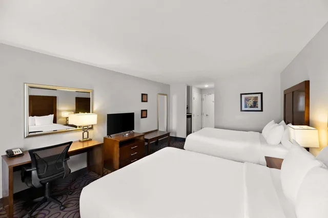 Room, 2 Queen Beds, Comfort Inn & Suites Lovington, NM 1/6