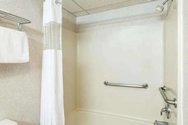 Room, 2 Double Beds, Days Inn By Wyndham Vineland 7/7