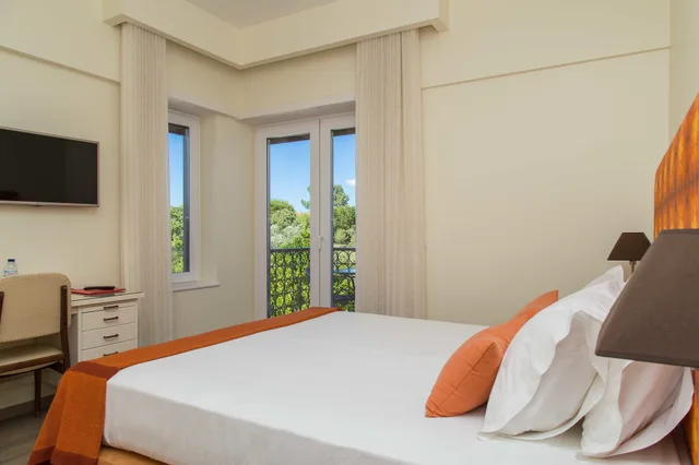 غرفة بسرير كوين بإطلالة على الجبل بشرفة، Hotel Aires Da Serra 1/3