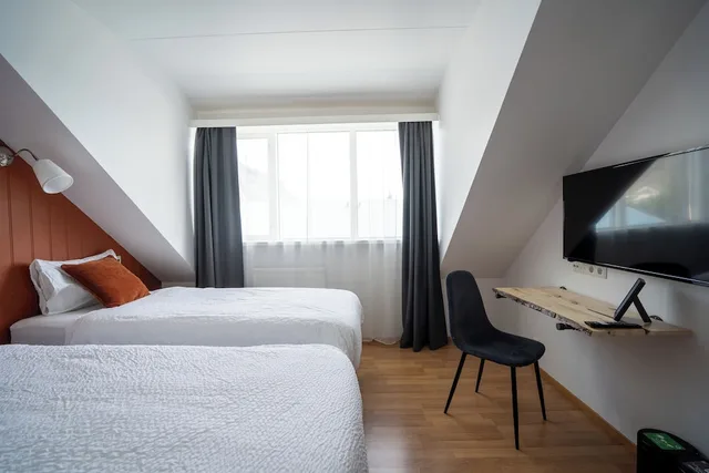 غرفة قياسية بسرير مزدوج، Hotel Breiodalsvik 1/10