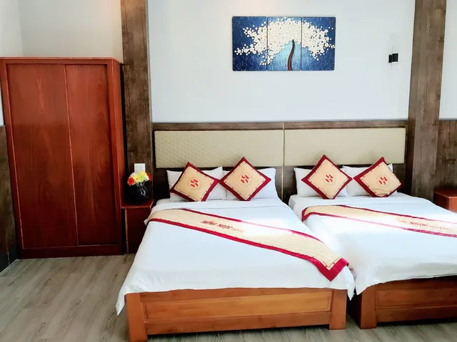 غرفة قياسية رباعية بسرير كوين، Hong Ngoc Hotel 3/6