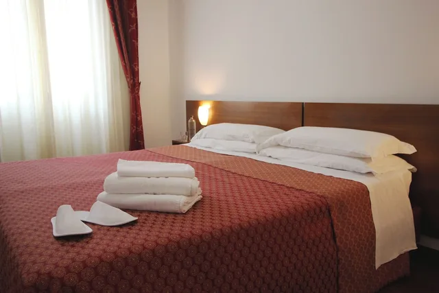 غرفة بسريرين منفصلين، HOTEL SALIERI 5/10