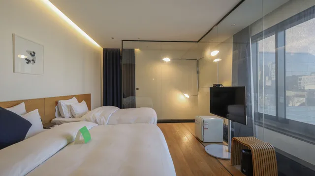 Garden, Camping, Suite, 1 King and 1 Single Beds، KYND HOTEL 2/10