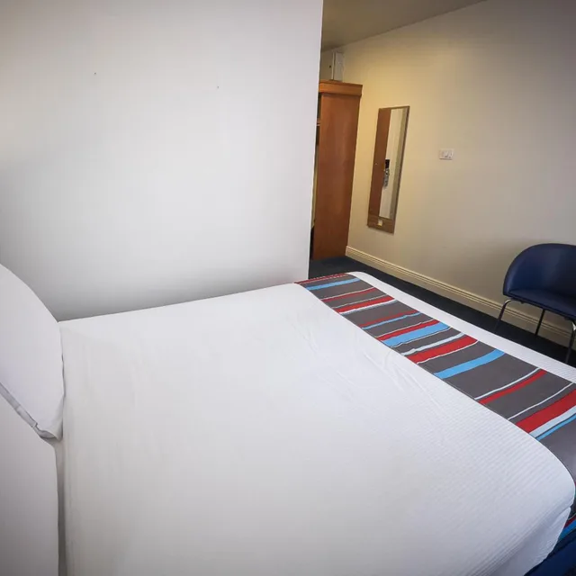 غرفة، Travelodge Rathmines - Dublin City 2/2