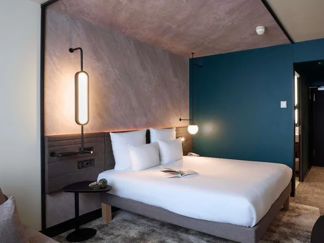 غرفة سوبيريور بسريرين منفصلين مع أريكة، Novotel Bern Expo 10/10