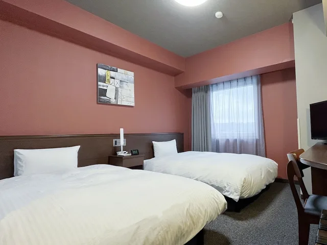 غرفة بسريرين منفصلين للمدخنين، Hotel Route Inn Toki 1/6