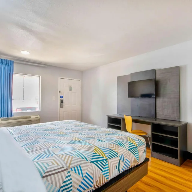 غرفة بسرير كينج لذوي الإعاقة، Motel6 Sulphur, LA 7/10