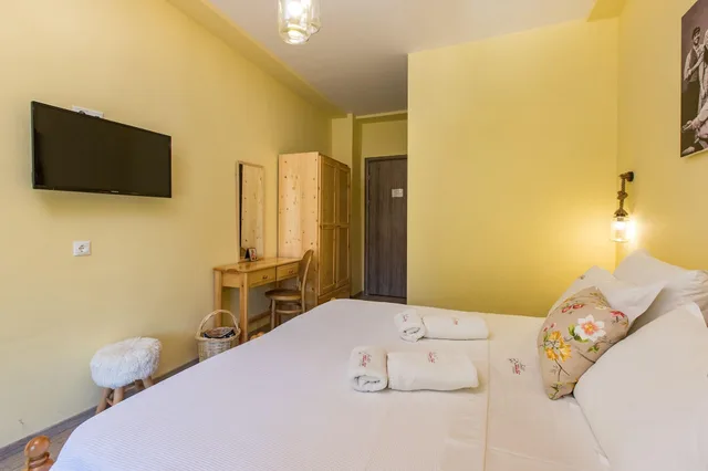 غرفة كلاسيكية بإطلالة على الحديقة، Theatro Hotel Odysseon 4/10