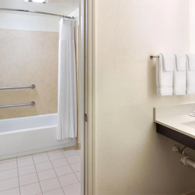 استوديو بسرير كوين مع أريكة لذوي الإعاقة، Residence Inn Orlando At Seaworld 5/7