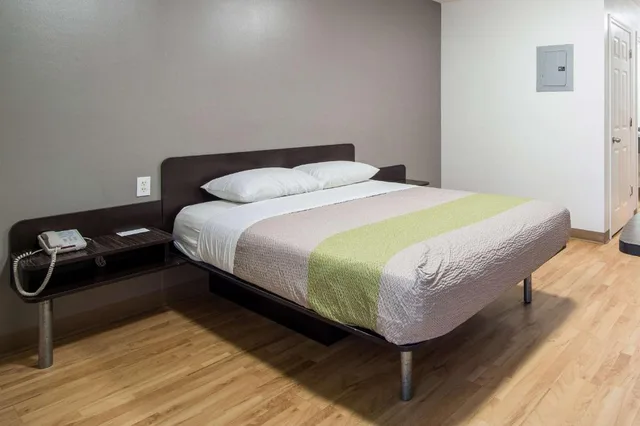 غرفة بسرير كوين لغير المدخنين بمطبخ، Studio 6 Extended Stay - Augusta, GA - Fort Gordon 9/10