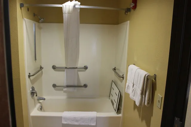 غرفة بسرير كينج لذوي الإعاقة، Comfort Inn Green Valley 7/7