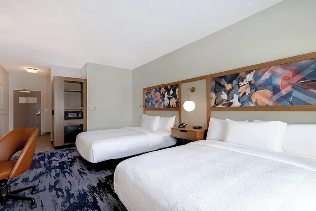 غرفة بسريرين كوين مع أريكة، Fairfield Inn & Suites by Marriott St. Paul Eagan 2/7