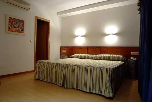 غرفة مزدوجة، Hotel Colon Tuy 1/4