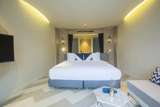 غرفة سوبيريور بسرير كينج بإطلالة على الحديقة، The SIS Kata Resort - Adults Only 2/8