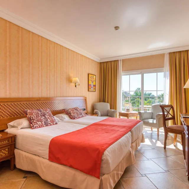 غرفة بسرير مزدوج أو سريرين منفصلين بإطلالة على المسبح، Hotel Cordial Mogan Playa 2/7