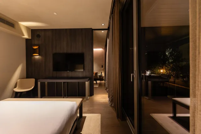 جناح جونيور سوبيريور بسرير كينج بشرفة، HOTEL VIU MILAN 3/5