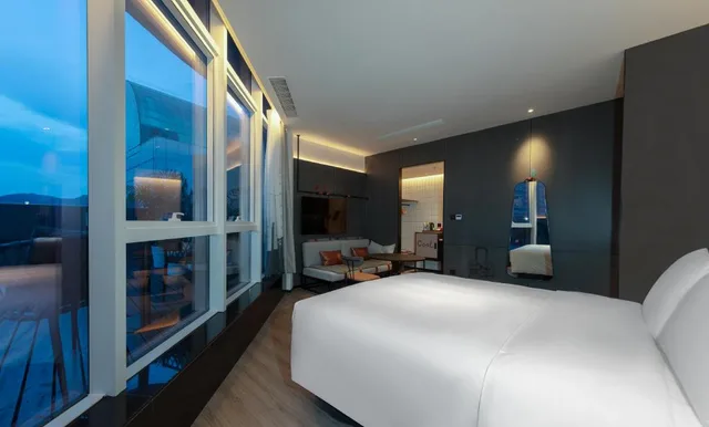 Roof Top, Guest Room, King Bed, Garden View, Terrace، Yudu Hotel 2/7