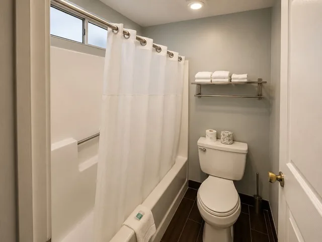 غرفة قياسية بسرير كوين لذوي الإعاقة، Studio6 Hemet, CA 5/6