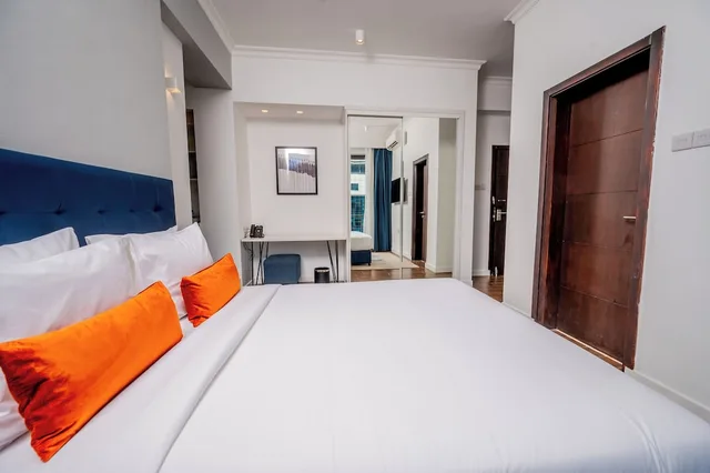 جناح تنفيذي بسريرين كوين بغرفتي نوم، Urban by CityBlue Dar es Salaam 1/4
