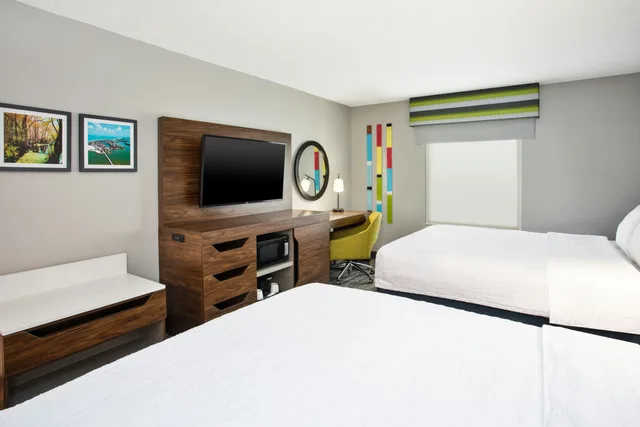 غرفة بسريرين كوين، Hampton Inn & Suites - Cape Coral/Fort Myers Area, FL 2/4