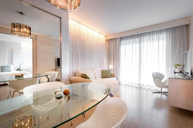 جناح تنفيذي بإطلالة على البحر بشرفة، Savoia Hotel Rimini 1/1