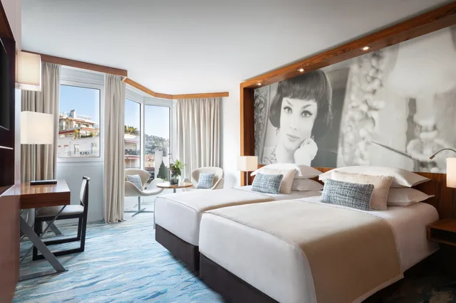 غرفة ديلوكس بسريرين منفصلين بإطلالة على المدينة، Jw Marriott Cannes 2/5