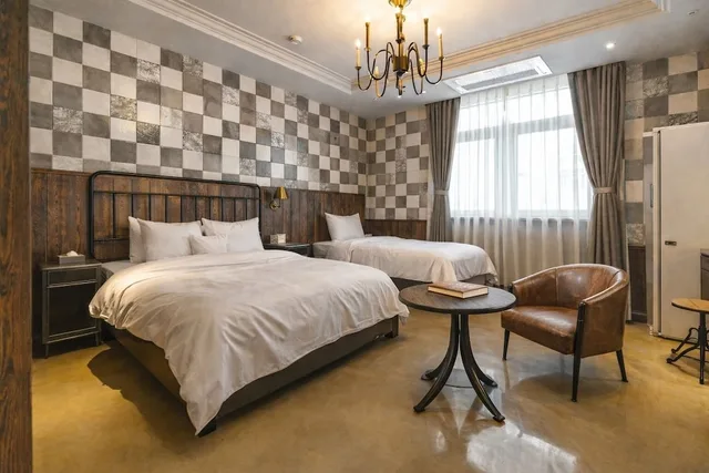 غرفة ديلوكس بسرير مزدوج وسرير فردي، February Hotel Dongseongro 1/3