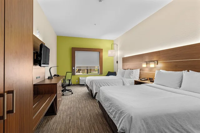 غرفة قياسية بسريرين كوين، Holiday Inn Express Hotel And Suites Van Buren Ft Smith Area 1/10