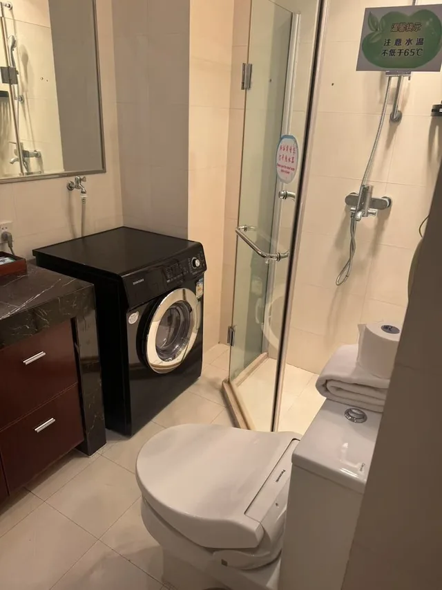 جناح عائلي بسرير كينج وسرير فردي، East King Business Hotel 8/9