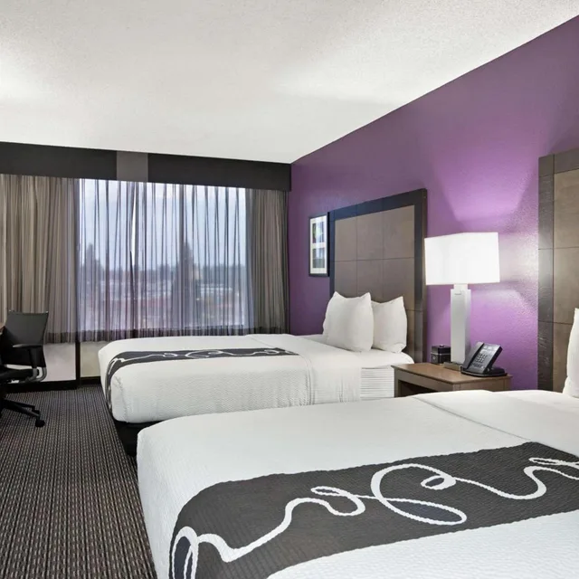 Deluxe, 2 Queen Beds, La Quinta Inn & Suites by Wyndham Rancho Cordova Sacramento 1/9