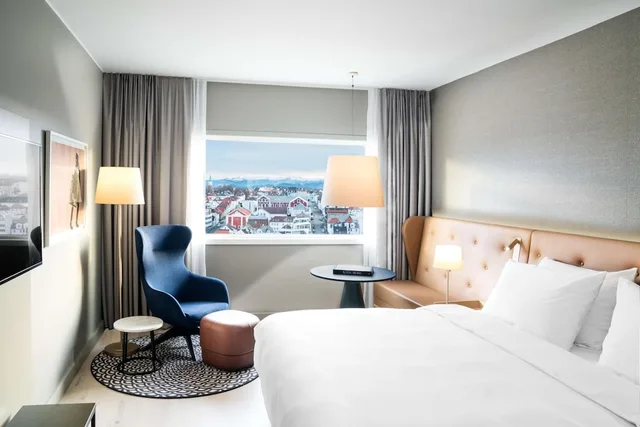 غرفة سوبيريور بسرير كينج بإطلالة على البحيرة، Radisson Blu Atlantic Stavanger 5/7