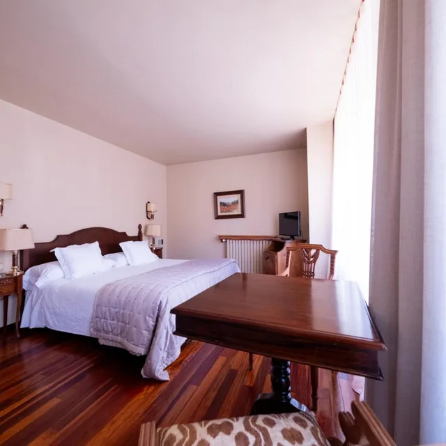 غرفة ثلاثية، Hotel Fonfreda 3/9