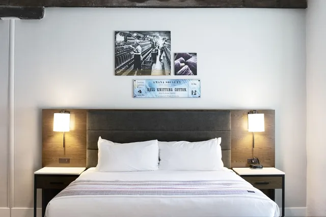 استوديو تنفيذي بسرير كينج مع أريكة، Hotel Millwright 1/5