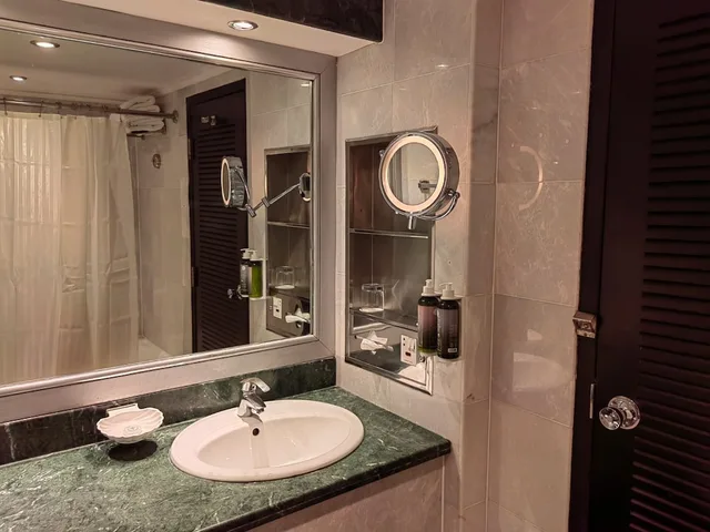 جناح تنفيذي بسرير كينج بإطلالة على الحديقة، Danat Al Ain Resort 5/7