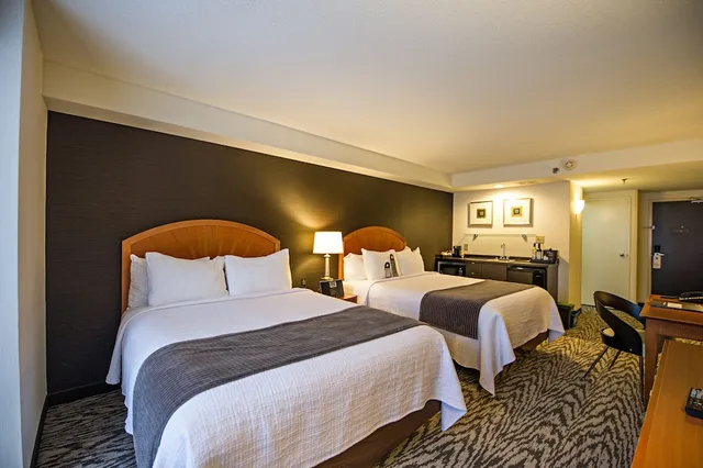 استوديو بسريرين كوين، CAMBRIDGE SUITES HALIFAX HOTEL 4/7