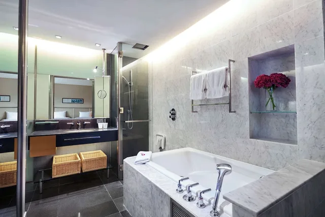 غرفة تنفيذية بسرير فردي بإطلالة على المدينة، Hilton Kuala Lumpur 4/4