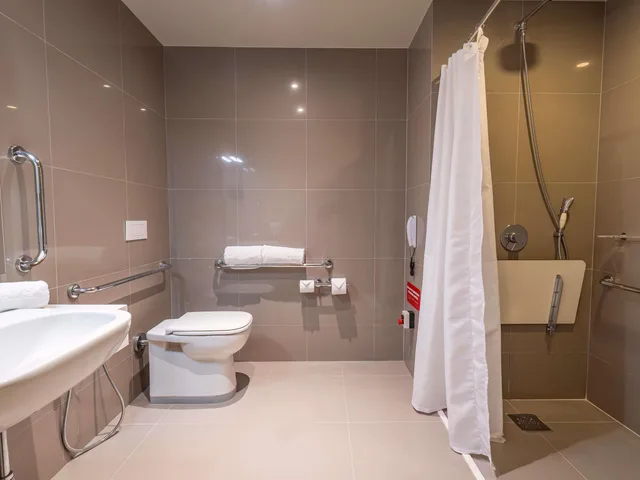 غرفة سوبيريور بسرير كوين لذوي الإعاقة، Novotel Curitiba Batel Hotel 6/8