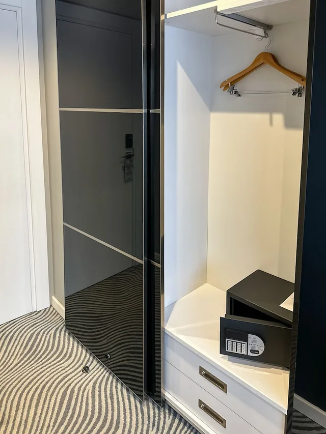 غرفة قياسية بسرير كينج، Silver 39 Boutique Hotel 10/10