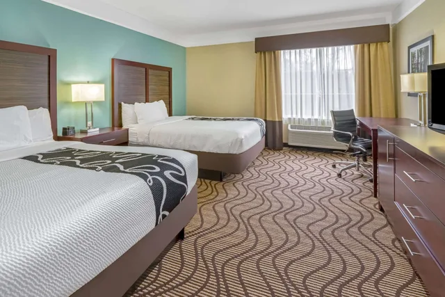 غرفة بسريرين كوين، La Quinta Inn & Suites by Wyndham Houma 3/8