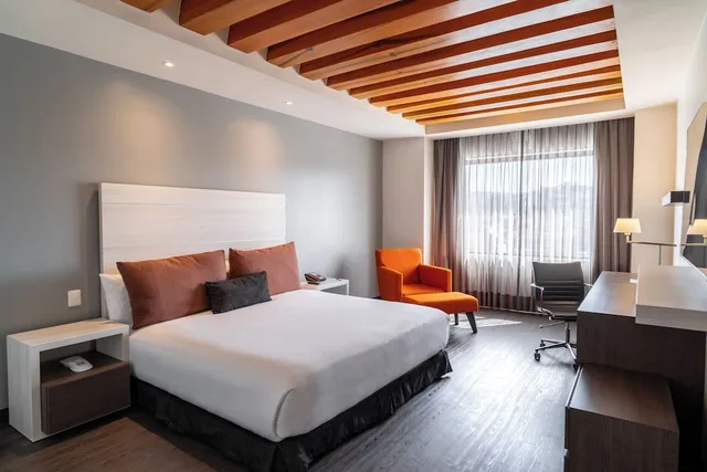 غرفة تنفيذية بسرير كينج، Real Inn Tijuana by Camino Real Hotels 3/6