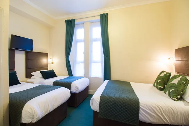 Family, Double and Twin Beds, London Town Hotel 2/6