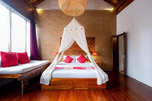 غرفة عائلية بسرير كوين مع أريكة، Kakul Villas & Suites 5/10