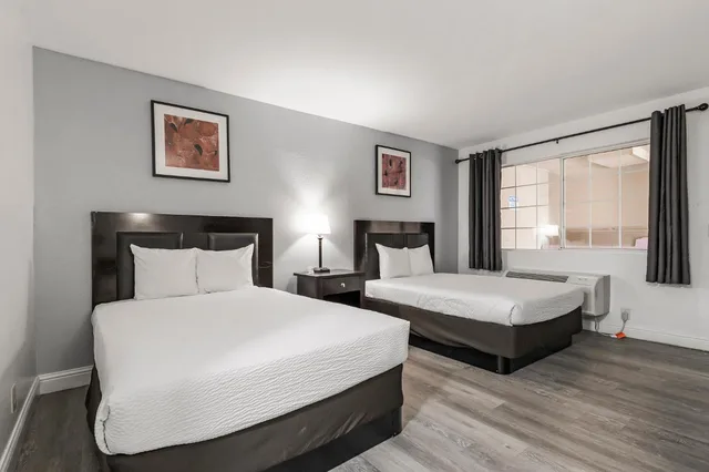 غرفة بسريرين مزدوجين، Heritage Inn Express Chico 8/10
