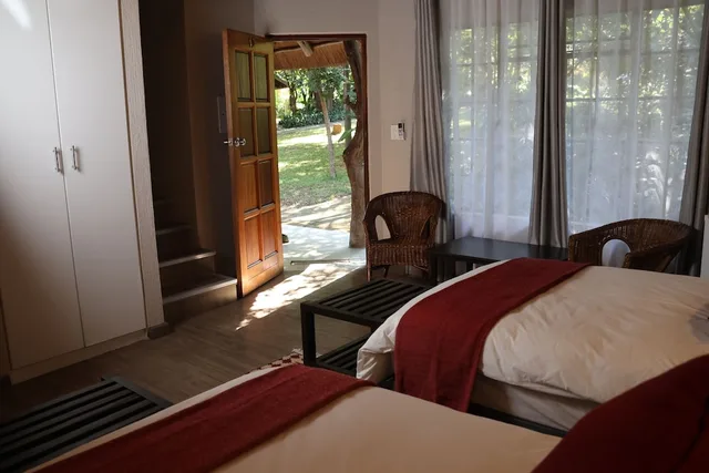 غرفة كومفورت رباعية بأربعة أسرّة بغرفتي نوم، Shingalana Guest House 1/5