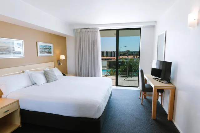 جناح بإطلالة على المسبح بغرفة نوم واحدة، Ramada Hotel and Suites by Wyndham Ballina Byron 3/9